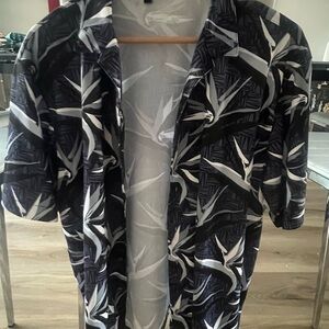 Men's Black and White Casual Button Down Shirt